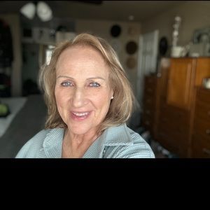 Meet your Posher, Nina